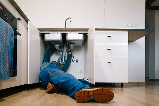 Professional Leak Detection technician working in Lennon, MI